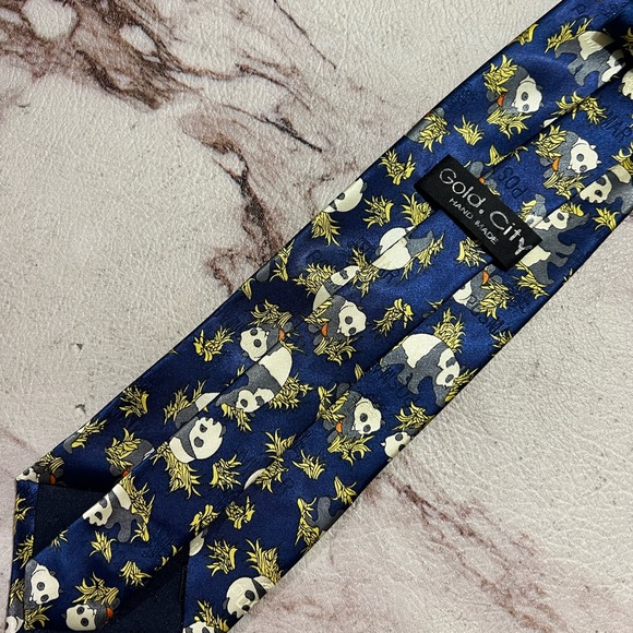 Gold City Tie Handmade Men Tie Neck Tie 100% Silk Classic Length Panda Print. - Picture 4 of 6